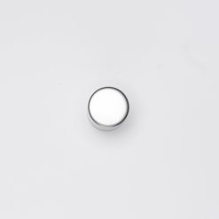 บรรจุภัณฑ์เครื่องสำอาง ฝาเกลียวอลูครอบ 24 มิล เงินด้าน